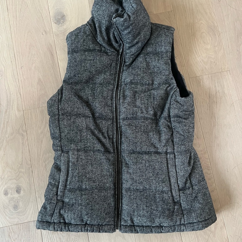 Old Navy Gray Puffer Vest